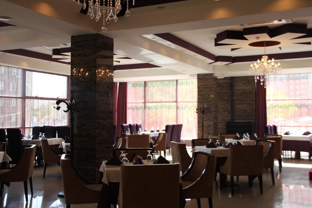 Park Hotel أولان باتور المظهر الخارجي الصورة